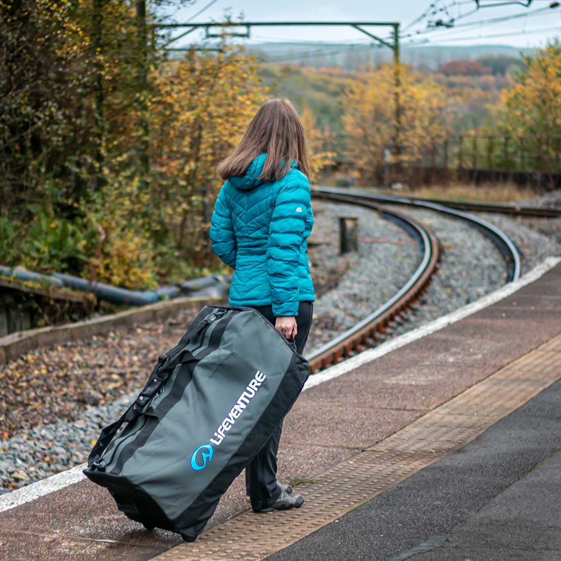 Expedition Wheeled Duffle Svart / 120 L – LifeVenture