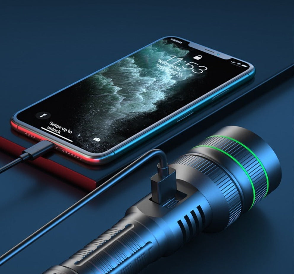 Ekstrem Kraftig - Lommelykt 10.000 Lumens + Powerbank – Ignition