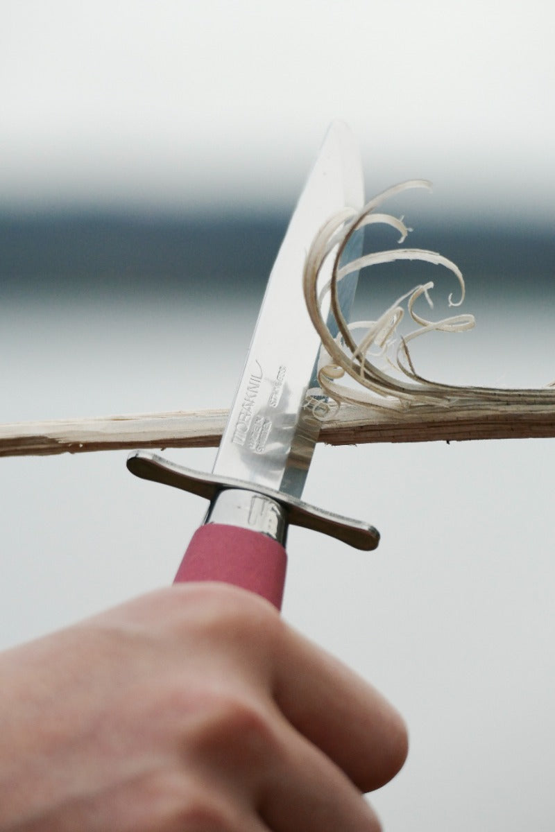 Scout 39 Safe (S) Lingonberry – Morakniv