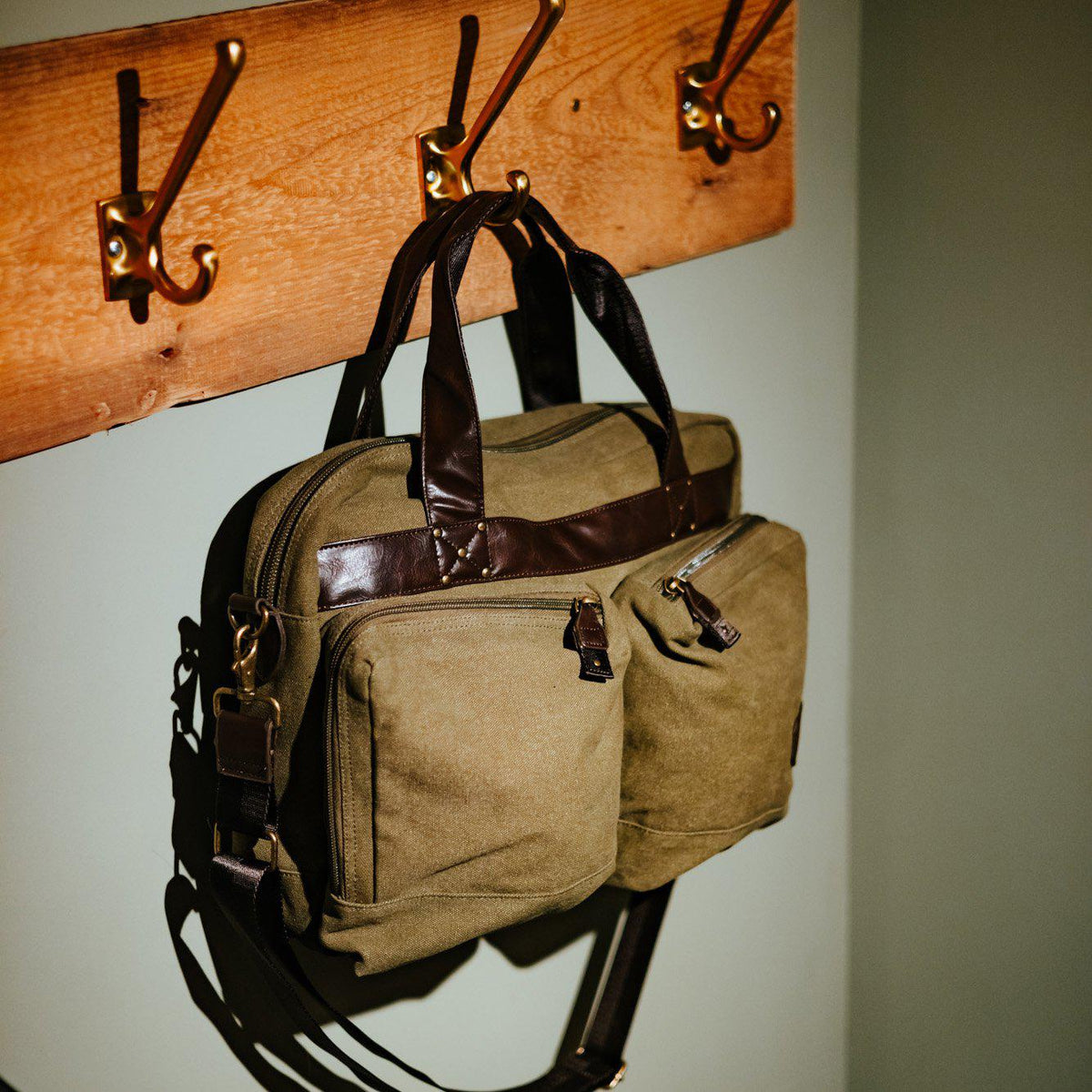 Crest Briefcase Bag Ivy Green – Swedteam