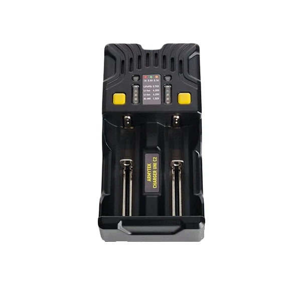 Uni C2 Lader / 2 kanaler / LED-indikator / Inngang AC 85–264V eller DC 12V / Utgang 2x1A / For IMR/Li-Ion, Ni-MH, Ni-Cd, LiFePO4, Ni-Zn / Type A eller Type C / Adapter for bil – Armytek