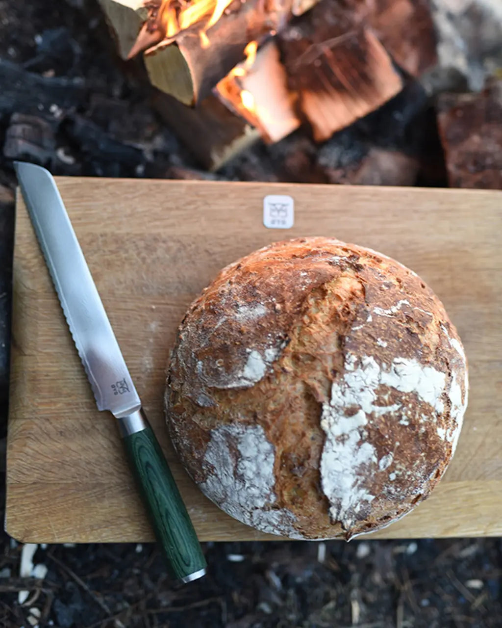 Skarvet Smaragd Brødkniv – Øyo