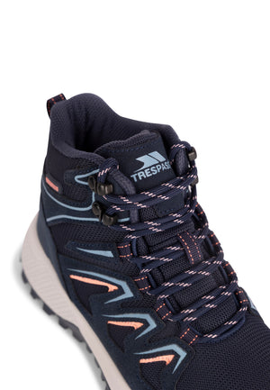 Janick - Navy - Trespass