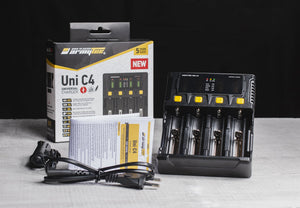Uni C4 Batterilader / 4 kanaler / LED-indikator / Inngang AC 85–264V eller DC 12V / Utgang opptil 2A per kanal / For IMR/Li-Ion, Ni-MH, Ni-Cd, LiFePO4, Ni-Zn / Type A eller Type C / Biladapter – Armytek