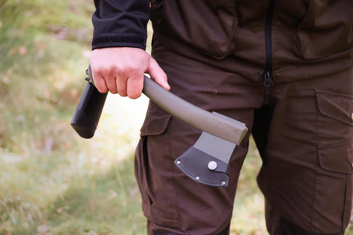 Lett Øks (B) Military Green – Morakniv