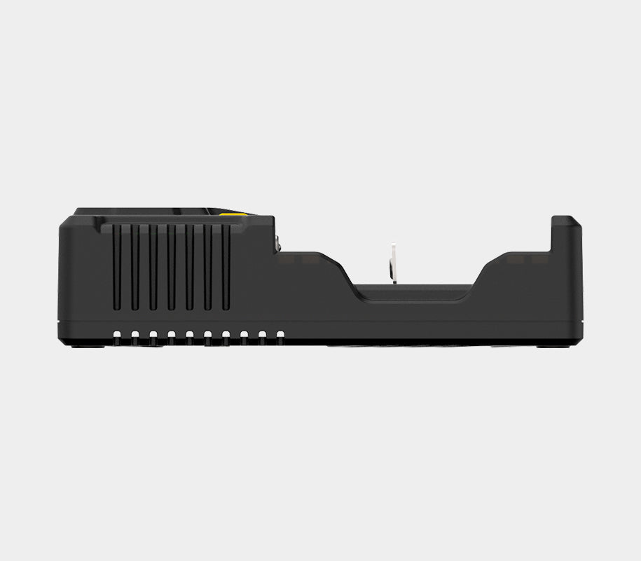 Uni C4 Batterilader / 4 kanaler / LED-indikator / Inngang AC 85–264V eller DC 12V / Utgang opptil 2A per kanal / For IMR/Li-Ion, Ni-MH, Ni-Cd, LiFePO4, Ni-Zn / Type A eller Type C / Biladapter – Armytek